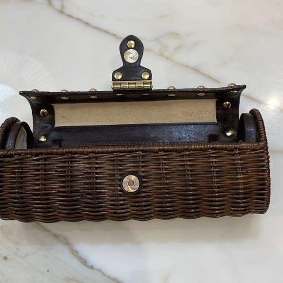 Michael Kors Brown Woven Leather Clutch—GORGEOUS!!  Gold Accents-Excellent Cond! - Picture 6 of 11